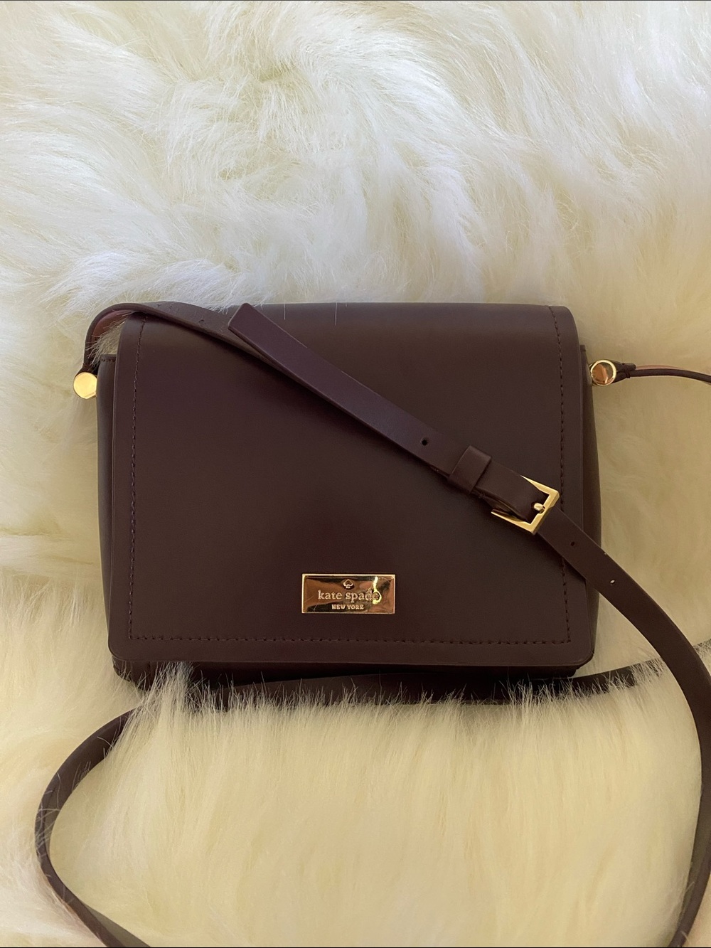 Kate Spade Avva Arbour Hill Angelea Smooth Leather Crossbody in Deep Cherry Red